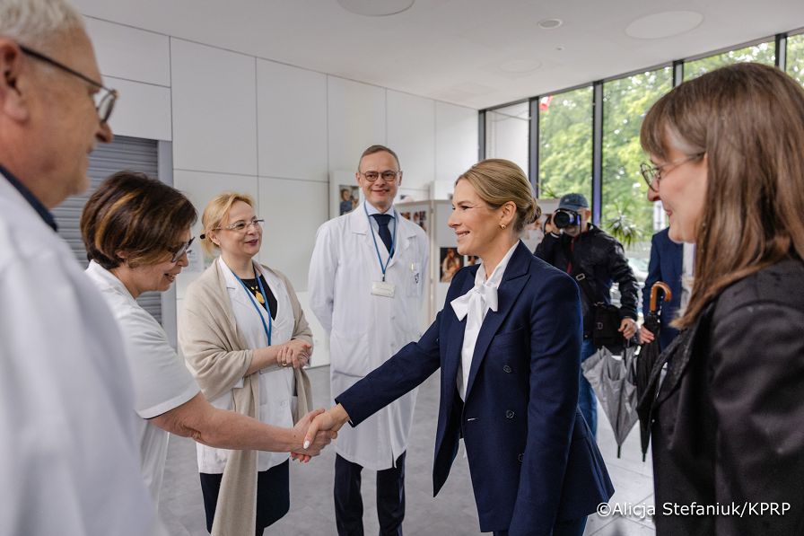 031_Pierwsza Dama Marta Nawrocka_Uroczystości Dzień Pielęgniarki_12-05-2026_7C6A3403.jpg.JPG