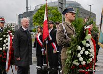 001_Wojciech Kolarski_Złożenie wieńca przed pomnikiem Marszałka Józefa Piłsudskiego w 91 rocznicę śmierci_12-05-2026_MB1_1579.jpg.JPG