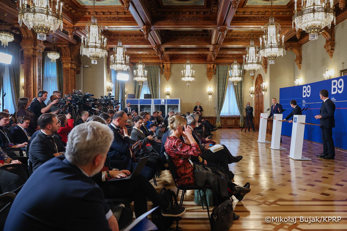 013_Prezydent Karol Nawrocki_Bukareszt_Szczyt B9_Konferencja prasowa_13-05-2026_MWB13642.jpg.JPG