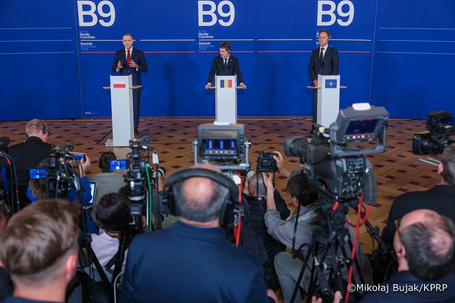 008_Prezydent Karol Nawrocki_Bukareszt_Szczyt B9_Konferencja prasowa_13-05-2026_MWB13326.jpg.JPG