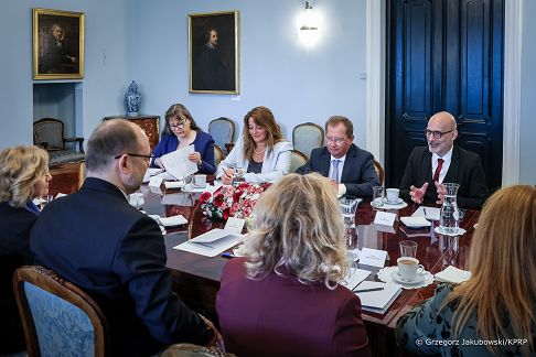 005_Minister_Marcin_Przydacz_spotkanie_Komisja_Monitoringowa_ZPRE _20260515_1S7A1679.jpg