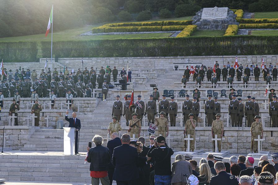 42_Karol_Nawrocki_Polski_Cmentarz_Wojenny_Monte _Cassino_20260518_MWB24349.jpg