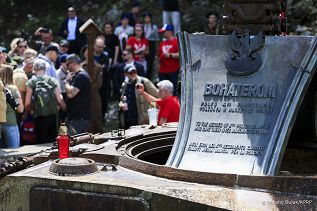 07_Karol_Nawrocki_ piesza_wedrowka_Szlak_ Pamieci_20260518_MWB21870.jpg