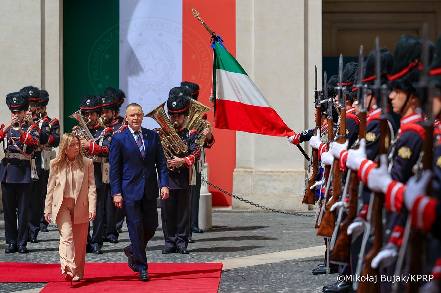 024_Para Prezydencka_Wizyta we Włoszech_Sotkanie z Premier Włoch Giorgią Meloni_18-05-2026_MWB21379.jpg.JPG