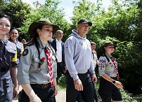 06_Karol_Nawrocki_ piesza_wedrowka_Szlak_ Pamieci_20260518_MWB19091.jpg