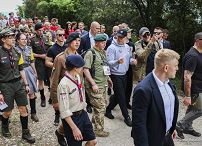 04_Karol_Nawrocki_ piesza_wedrowka_Szlak_ Pamieci_20260518_MWB18741.jpg