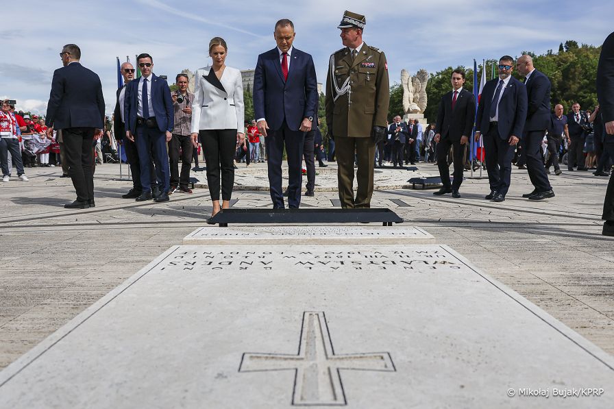 17_Karol_Nawrocki_Polski_Cmentarz_Wojenny_Monte _Cassino_20260518_MWB19875.jpg