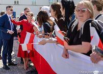 037_A_Udział Pary Prezydenckiej w uroczystościach z okazji Dnia Flagi RP oraz Dnia Polonii i Polaków za Granicą_02-05-2026_7C6A7424.jpg