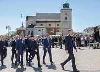 000_A_Prezydent Karol Nawrocki_Uroczyste podniesienie Flagii Państwowej na wieży zegarowej Zamku Królewskiego_02-05-2026_7C6A6216.jpg.JPG