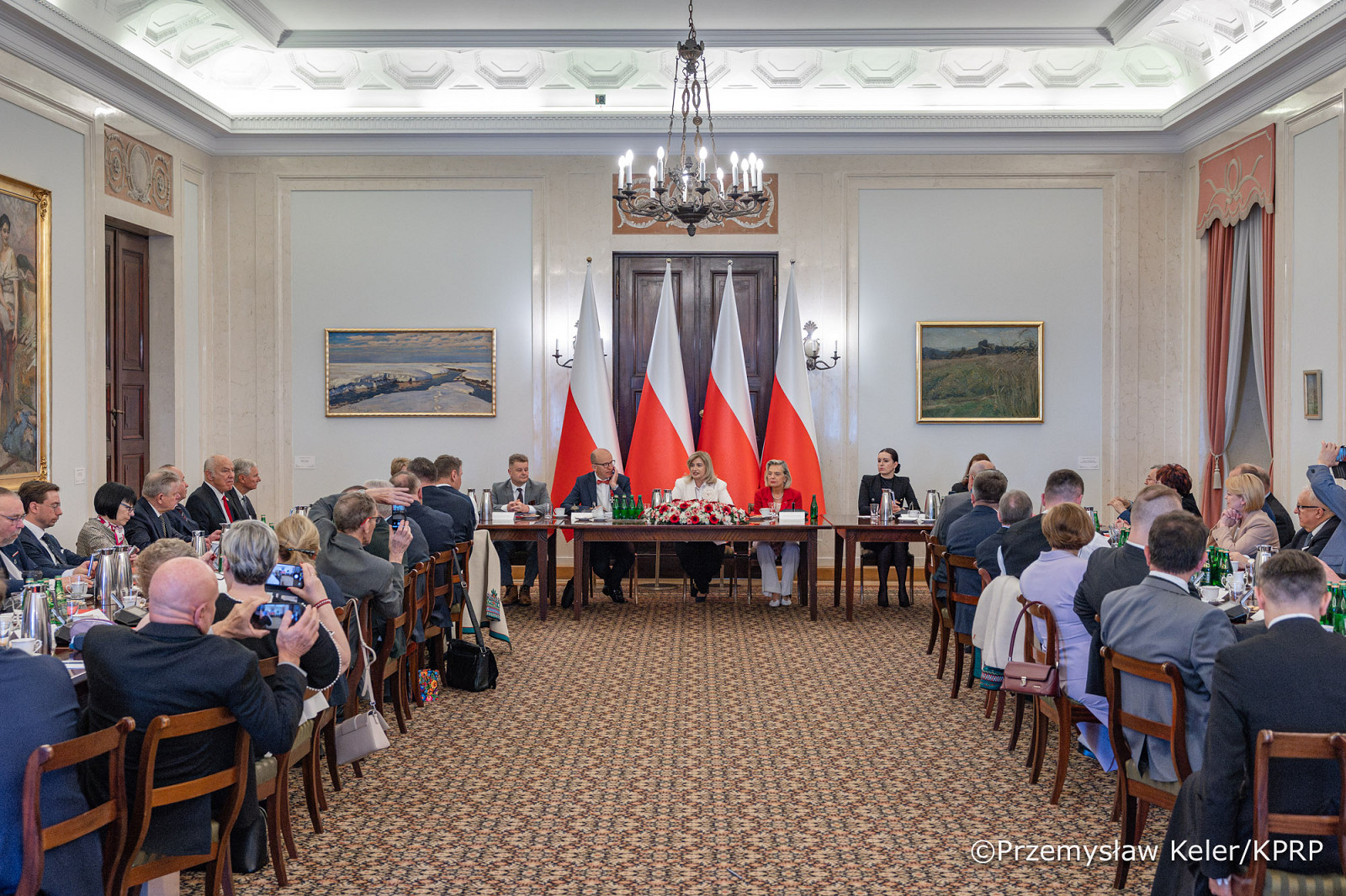 001_Minister Agnieszka Jędrzak_Posiedzenie Rady Polonii przy Prezydencie RP_02-05-2026_PK1_2275.jpg [788.10 KB]