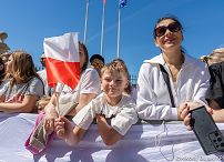 001_Udział Pary Prezydenckiej w uroczystościach z okazji Dnia Flagi RP oraz Dnia Polonii i Polaków za Granicą_02-05-2026_MWB18989.jpg.JPG