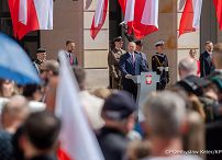 028_Udział Pary Prezydenckiej w uroczystościach z okazji Dnia Flagi RP oraz Dnia Polonii i Polaków za Granicą_02-05-2026_PK2_7121.jpg.JPG
