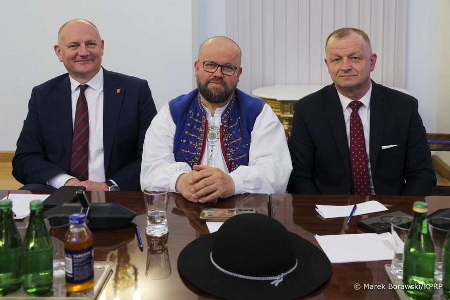 02_Adam_Andruszkiewicz_Rada_ds_Samorzadu_20260526_MB1_4817.jpg