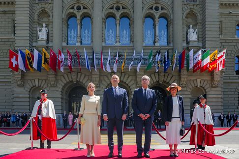 003_Para Prezydencka_Wizyta w Szwajcarii_Ceremonia powitania oficjalnego_Przydent Szwajcarii Guy Parmelin_27-05-2026_MB1_7758.jpg.JPG