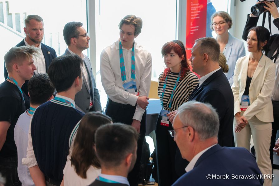 022_Para Prezydencka_Wizyta na Politechnice Federalnej w Lozanie_28-05-2026_MB1_9630.jpg.JPG