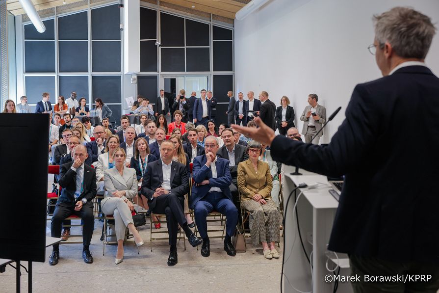 008_Para Prezydencka_Wizyta na Politechnice Federalnej w Lozanie_28-05-2026_MB1_9031.jpg.JPG
