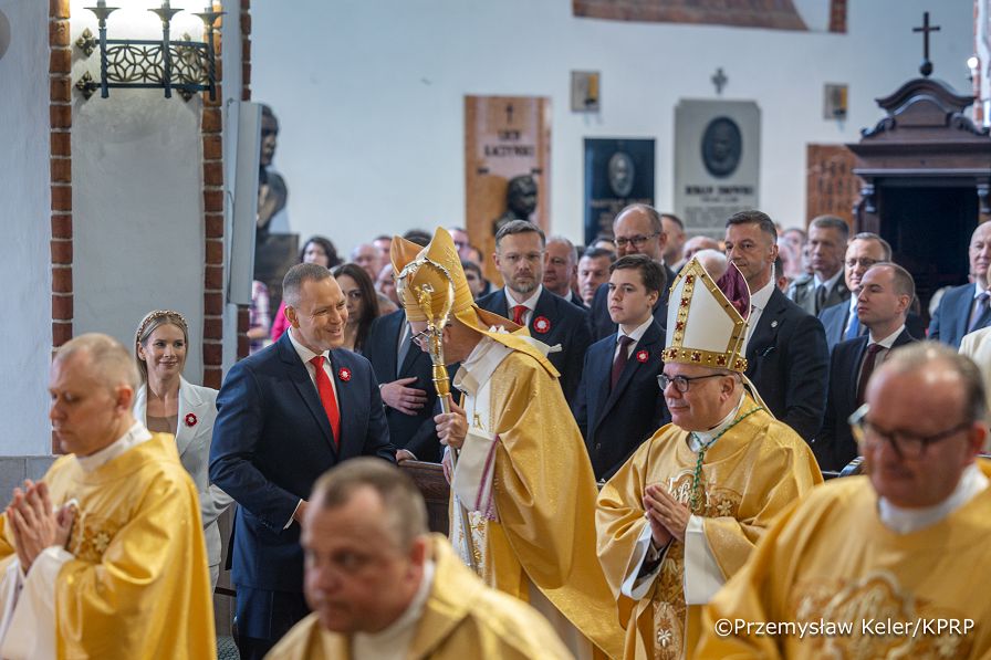001_Prezydent Karol Nawrocki_Piewsza Dama Marta Nawrocka_Msza Święta za Ojczyznę_03-05-2026_PK2_7264.jpg.JPG