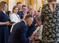 006_Prezydent Karol Nawrocki_Piewsza Dama Marta Nawrocka_Uroczystość wręczenia odznacze państwowych_03-05-2026_340A9082.jpg.JPG