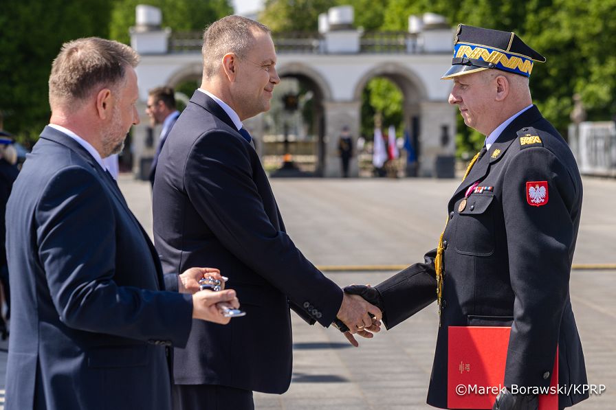 002_Karol Nawrocki_Obchody Dnia Strażaka_04-05-2026_MB2_9483.jpg.JPG