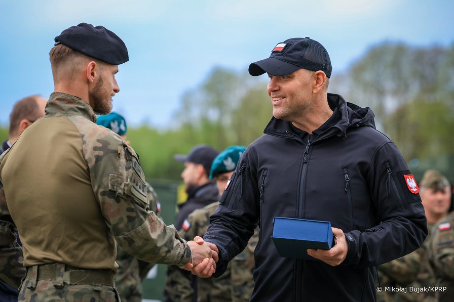 006_Prezydent_Karol_Nawrocki_spotkanie_zolnierze_Polscy_Litwa_20260506_MWB27665.jpg