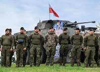 001_Prezydent_Karol_Nawrocki_spotkanie_zolnierze_Polscy_Litwa_20260506_MWB27329.jpg