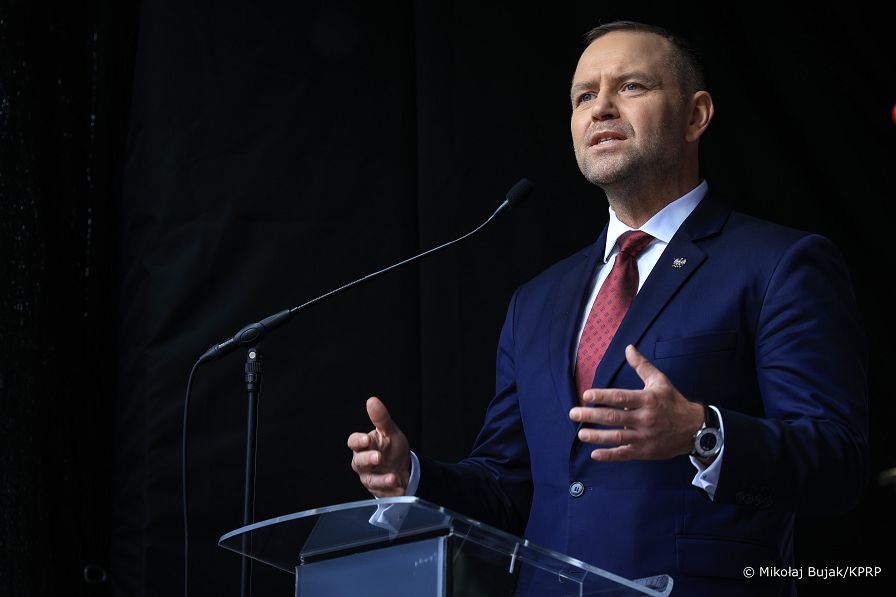 019_Prezydent_Karol_Nawrocki_Msza_sw_polowa_w_intencji_zamordowanych_zolnierzy_NSZ_20260507_MWB28867.jpg