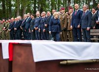 002_Prezydent_Karol_Nawrocki_Msza_sw_polowa_w_intencji_zamordowanych_zolnierzy_NSZ_20260507_MWB16474.jpg