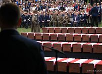 021_Prezydent_Karol_Nawrocki_Msza_sw_polowa_w_intencji_zamordowanych_zolnierzy_NSZ_20260507_MWB29154.jpg