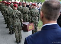 033_Prezydent_Karol_Nawrocki_Msza_sw_polowa_w_intencji_zamordowanych_zolnierzy_NSZ_20260507_MWB17055.jpg