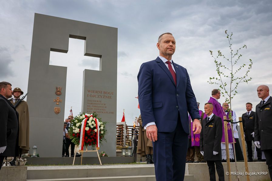 043_Prezydent_Karol_Nawrocki_Msza_sw_polowa_w_intencji_zamordowanych_zolnierzy_NSZ_20260507_MWB17535.jpg