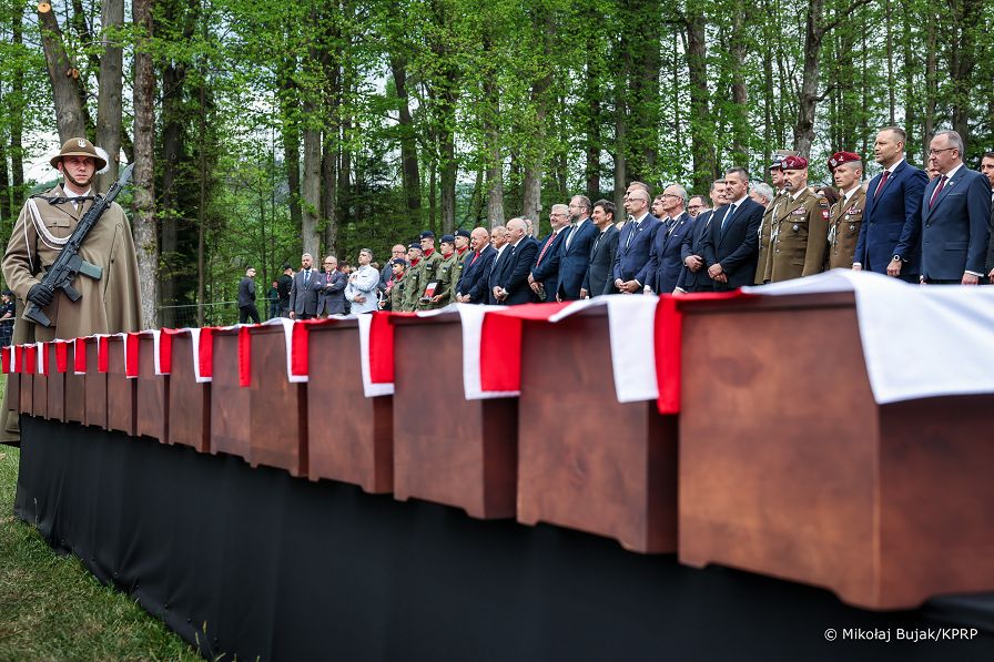 003_Prezydent_Karol_Nawrocki_Msza_sw_polowa_w_intencji_zamordowanych_zolnierzy_NSZ_20260507_MWB16479.jpg