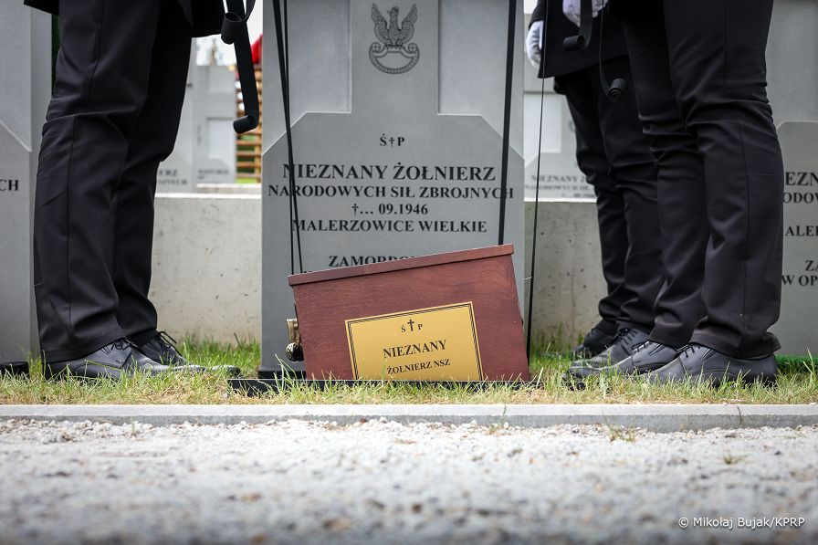 041_Prezydent_Karol_Nawrocki_Msza_sw_polowa_w_intencji_zamordowanych_zolnierzy_NSZ_20260507_MWB17406.jpg