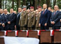 007_a_Prezydent_Karol_Nawrocki_Msza_sw_polowa_w_intencji_zamordowanych_zolnierzy_NSZ_20260507_MWB28043.jpg