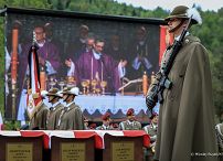 016_Prezydent_Karol_Nawrocki_Msza_sw_polowa_w_intencji_zamordowanych_zolnierzy_NSZ_20260507_MWB28533.jpg