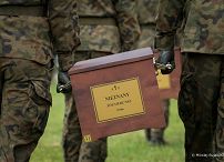 032_Prezydent_Karol_Nawrocki_Msza_sw_polowa_w_intencji_zamordowanych_zolnierzy_NSZ_20260507_MWB20241.jpg