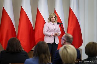 004_Minister_Agnieszka_Jedrzak_warsztaty_Polscy_nauczyciele_z_Litwy_Bialorusi_Ukrainy_20260509_GJB_0692.jpg