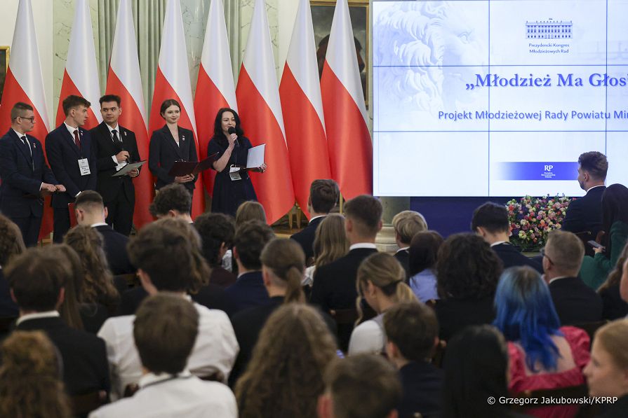 21_Karol_Nawrocki_Kongres_Mlodziezowych_Rad_20260601_GJB_4726.jpg