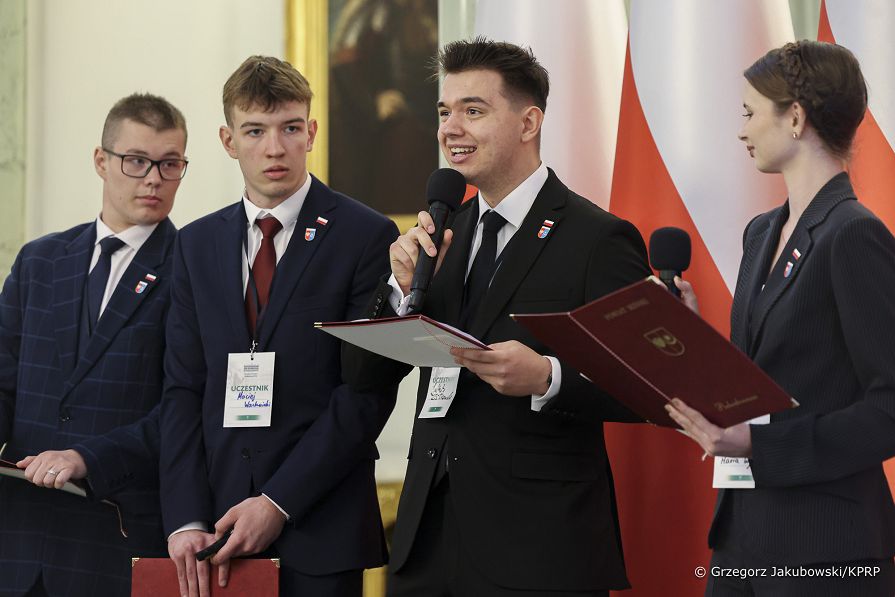 23_Karol_Nawrocki_Kongres_Mlodziezowych_Rad_20260601_GJB_4779.jpg