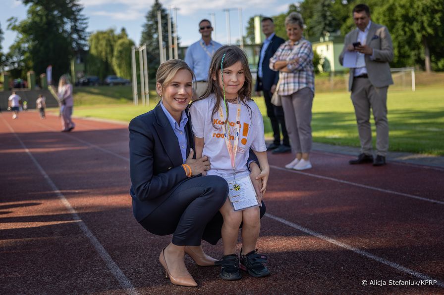 019_Prezydentowa_Marta_Nawrocka_XIV_Ogolnopolski_Zjazd_Duzych_Rodzin_20260612_7C6A8193.jpg