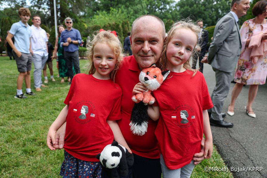 016_Prezydent Karol Nawrocki_Spotkanie Prezydenta RP z parafianami po Mszy Św. w Kościele pw. Matki Boskiej Królowej Polski i św. Maksymiliana Kolbe_14-06-2026_MWB14742.jpg.JPG