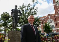 005_Prezydent Karol Nawrocki_Clearwater_Złożenie wieńca pod pomnikiem Kościuszki_16-06-2026_MWB15818.jpg.JPG