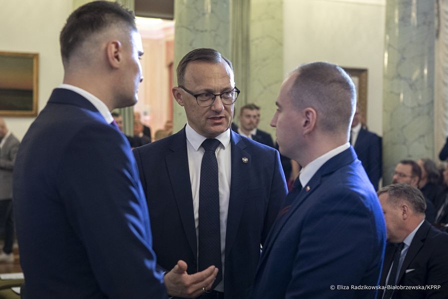 01_Zbigniew_Bogucki_konferencja_Nastepne_100_lat_20260616__MA_0091.jpg