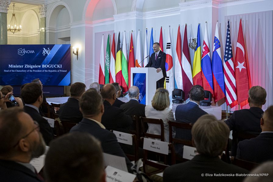 10_Zbigniew_Bogucki_konferencja_Nastepne_100_lat_20260616__MA_0179.jpg