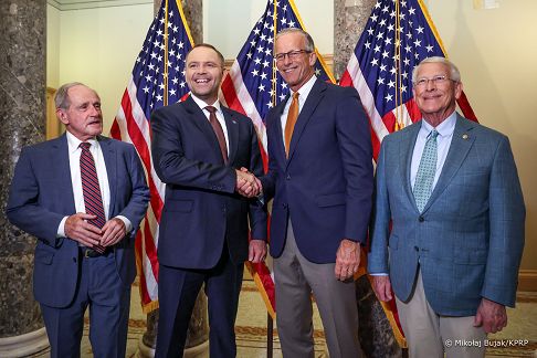 002_Prezydent_Karol_Nawrocki_spotkanie_John_Thun_Lider_Wiekszosci_Senackiej_20260615_MWB15342.jpg