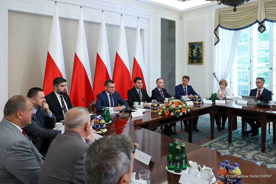 005_Minister_Pawel_Szefernaker_i_Adam_Andruszkiewicz_spotkanie_Korporacje_Samorzadowe_Belweder_20260616_PK1_9778.jpg