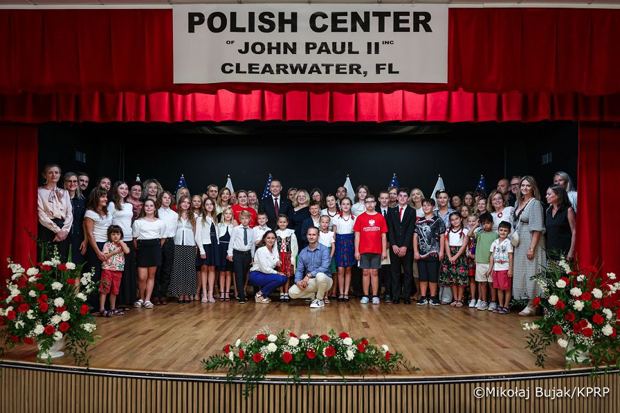 024_Prezydent Karol Nawrocki_Clearwater_Spotkanie z Polonią w centrum Jana Pawła II_17-06-2026_MWB17070.jpg.JPG