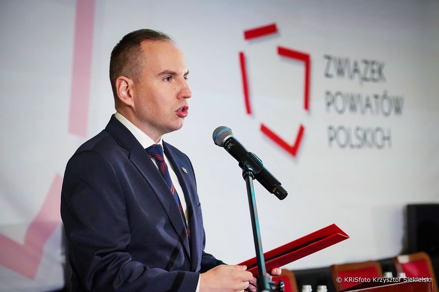 002_Minister_Adam_Andruszkiewicz_Karpacz_list_Zwiazek_Powiatow_Polskich_20260617_2KS08140.jpg