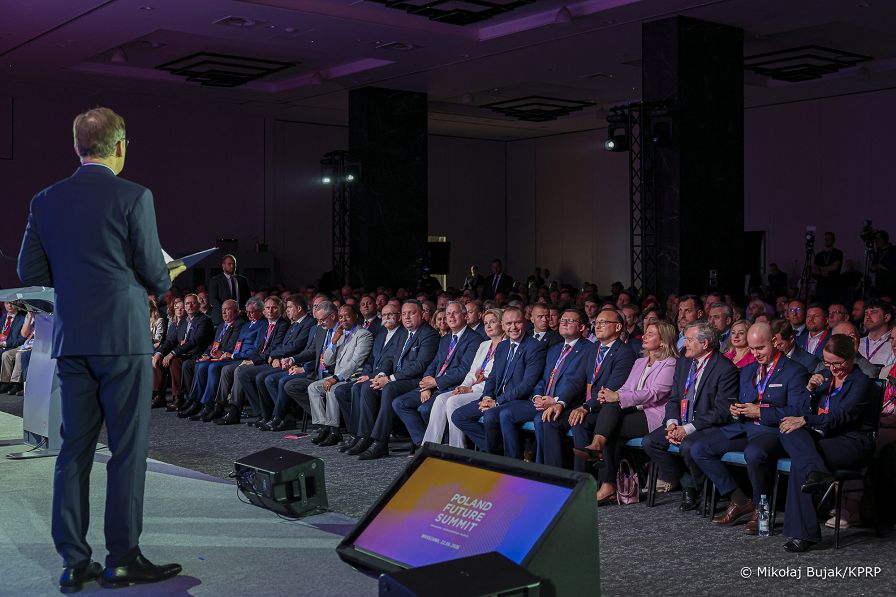 09_Karol_Nawrocki_konferecja_Poland_Future_Summit_20260622_MWB10339.jpg