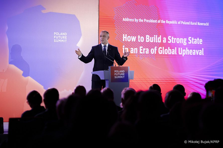 16_Karol_Nawrocki_konferecja_Poland_Future_Summit_20260622_MWB28129.jpg