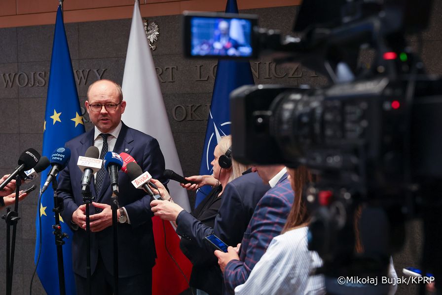 001_Minister_Marcin Przydacz_Briefing przed Wizytą Prezydent RP w Turcji_22-06-2026_MWB11010.jpg.JPG